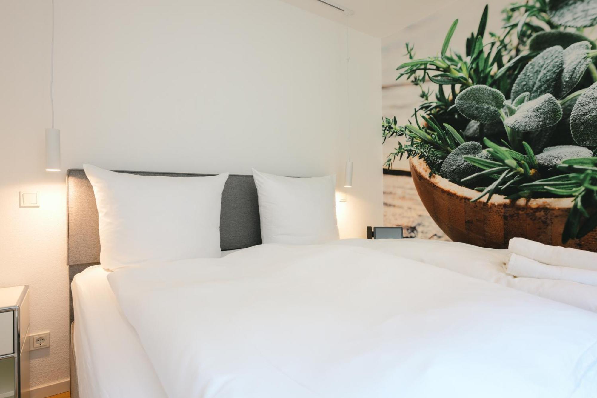 Altes Kelterhaus & Plein Hotel By Markus Plein Wintrich Ngoại thất bức ảnh